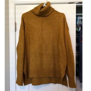 H&M Mustard Oversized Turtleneck Sweater Small